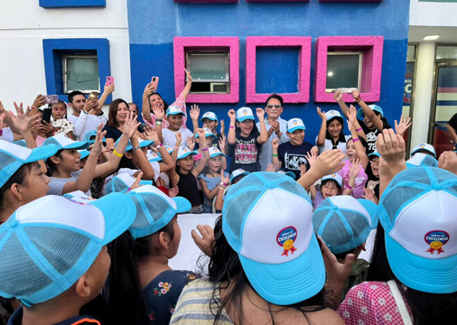 Mochilas, útiles y aplausos: arranca “Niños de Excelencia” en Quintana Roo