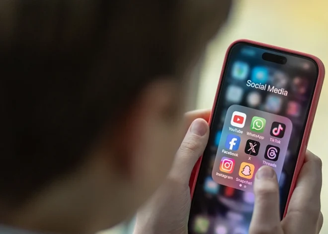 El enemigo en la mano: redes sociales disparan ansiedad en jóvenes