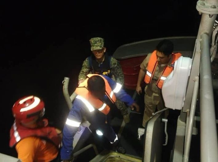 Marina rescata a dos náufragos a 15 millas náuticas de Isla Mujeres