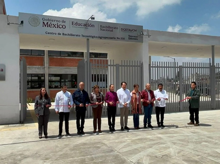 Golpe a la falta de espacios: anuncia Sheinbaum 400 mil nuevos lugares en prepas