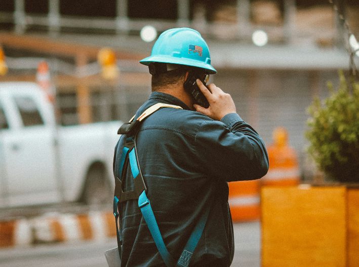 Condusef alerta por fraudes en SMS y WhatsApp dirigidos a trabajadores