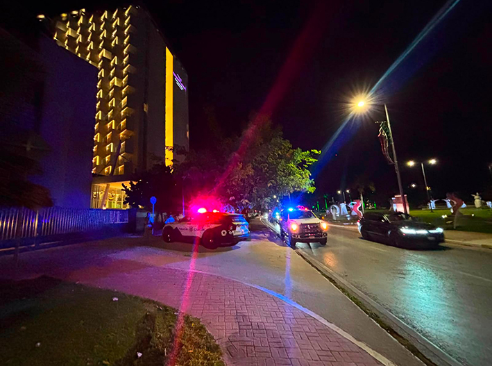 Tragedia en las alturas: extranjera muere al caer de hotel en Cancún