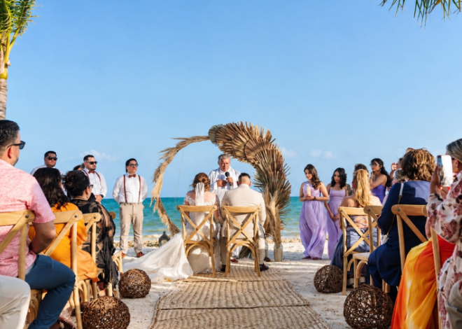 Sargazo golpea bodas y Tulum enfrenta fuerte caída