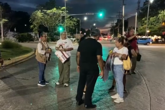 Caos vial en Cancún: Madres buscadoras cierran la Cobá
