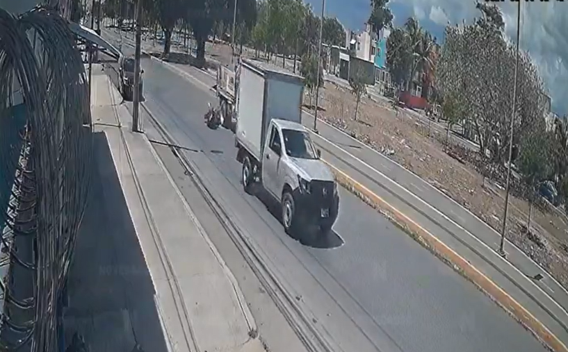 Buscan a conductor que arrolló a motociclista en Cancún