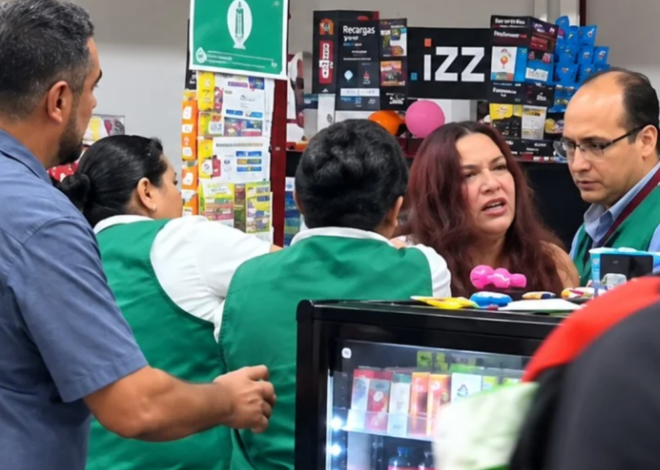 Cámaras detectan a mujer con mercancía oculta en Soriana de Cancún