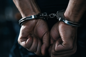 Se reporta el traslado al penal de Cancún y la apertura de la nueva causa penal por sustracción de menores tras la desestimación del cargo por desaparición forzada.