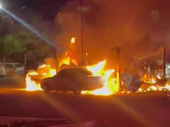Incendio consume taller de motocicletas en Villas Otoch Paraíso
