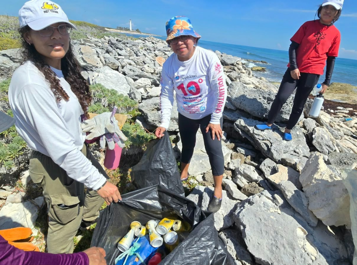 Recolectan casi 250 kilos de basura en Isla Contoy