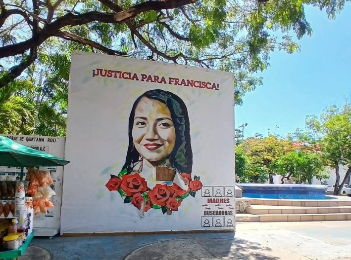 Vandalizan lona de víctima de feminicidio frente al Palacio Municipal de Cancún