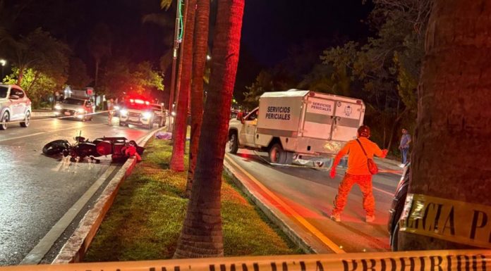 Motociclista muere tras derrapar en la zona hotelera de Cancún 