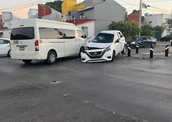 Fuerte accidente en avenida Kabah de Cancún