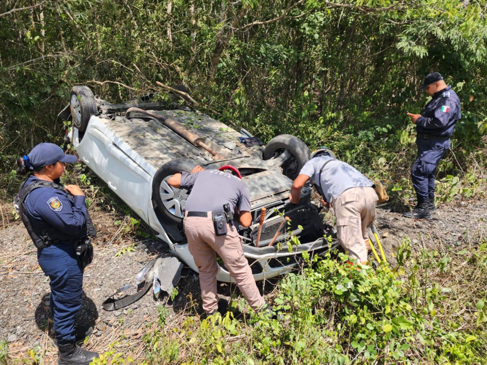 Volcadura en el kilómetro 190 de la carretera 307 moviliza a los cuerpos de emergencia