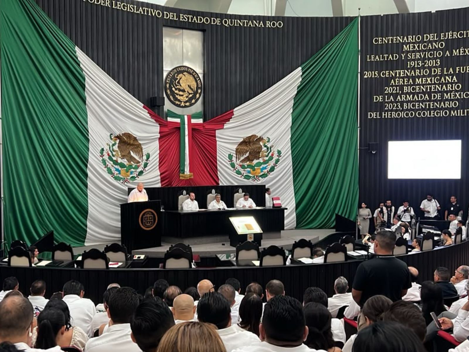Entrega Cristina Torres IV Informe de Gobierno de Mara Lezama