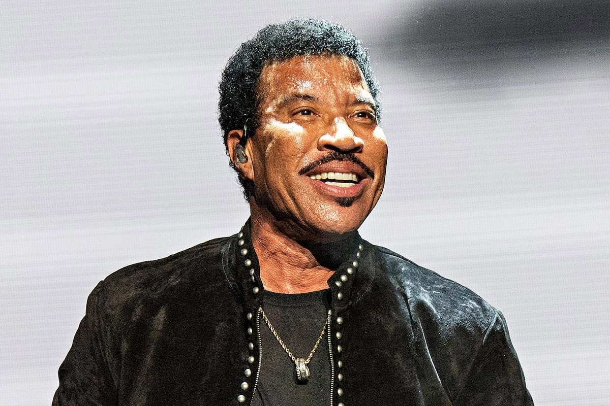Lionel Richie abandona el hospital tras someterse a pruebas cardíacas