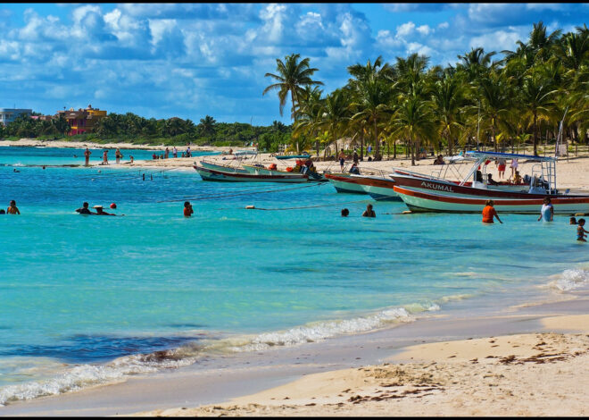 Cancún comienza a recuperar sus playas: disminuye el recale de sargazo
