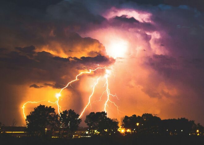 Piden resguardarse ante tormentas eléctricas en José María Morelos