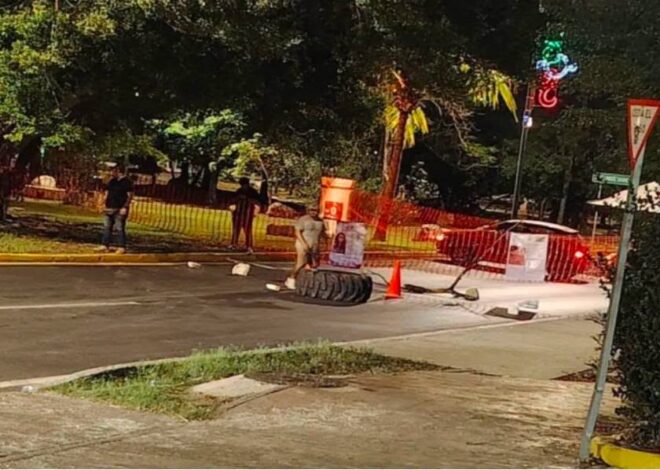 Protesta de Madres Buscadoras paraliza acceso a la Zona Hotelera de Cancún
