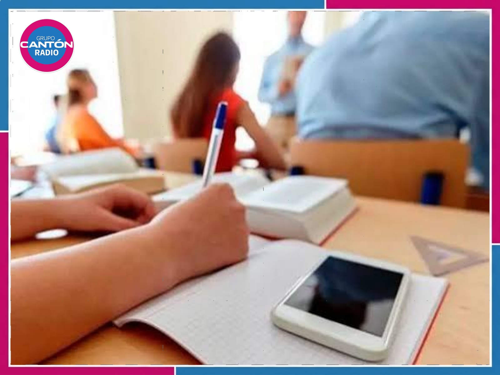 SEQ prohíbe uso de celulares a maestros de Quintana Roo