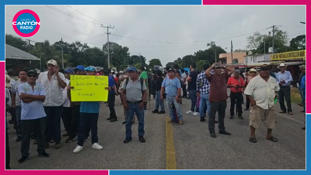 Ejidatarios bloquean carretera Chetumal-Escárcega; exigen 64 mdp