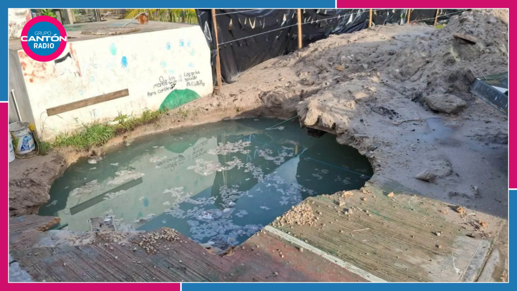 Acumulación de agua en telesecundaria de Xcalak preocupa a padres de familia