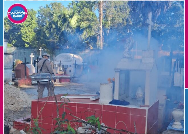 Lázaro Cárdenas fumiga panteones e iglesias previo a festejos de Día de Muertos