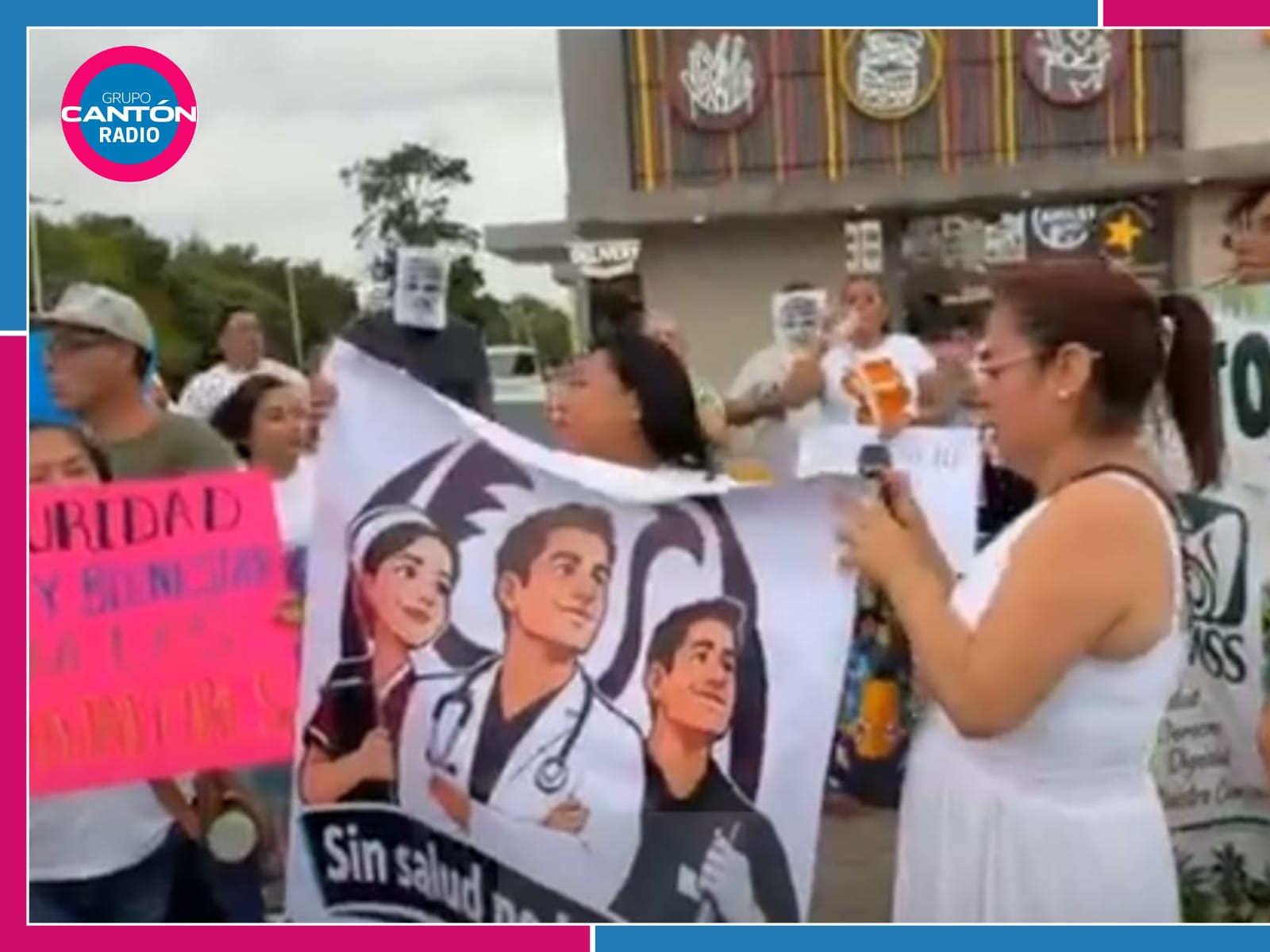 Trabajadores del IMSS exigen mejores salarios en Chetumal